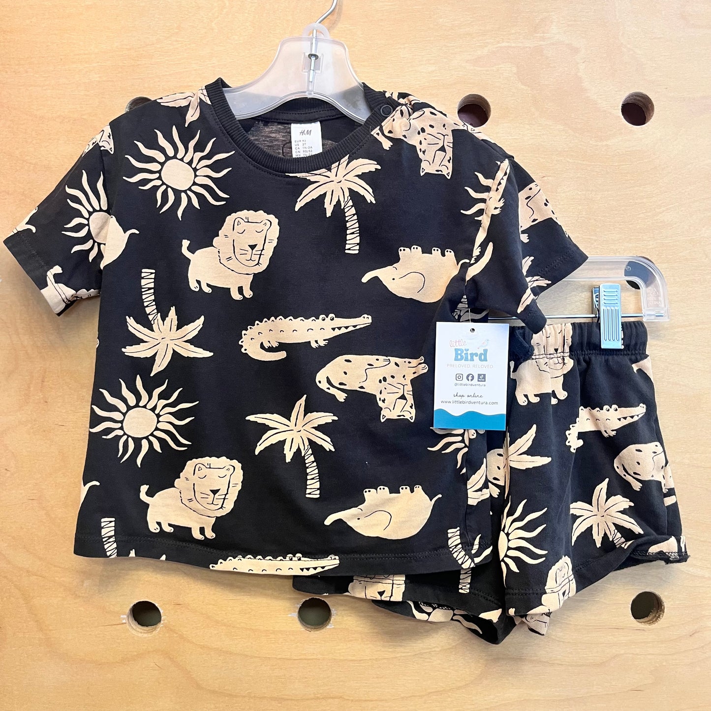 Black & Tan Safari Animals Set