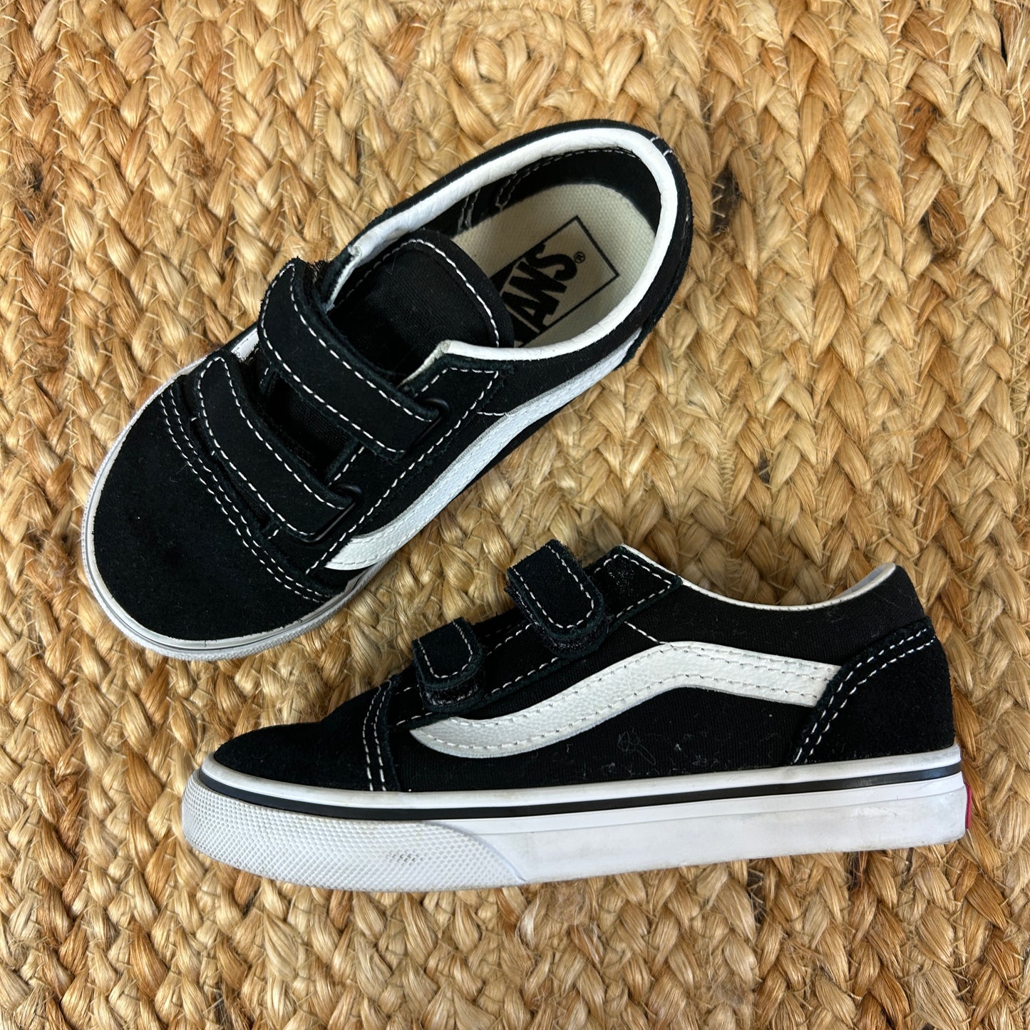 B&W V Skate Sneakers