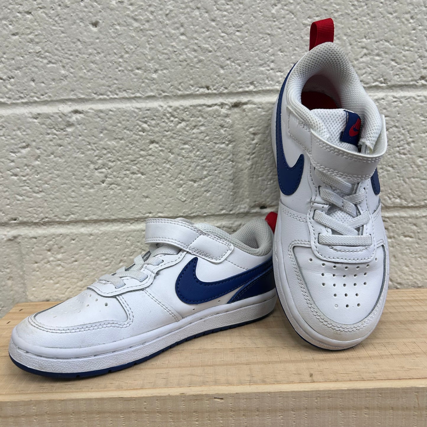 White/Blue Court Bourough Low Sneakers