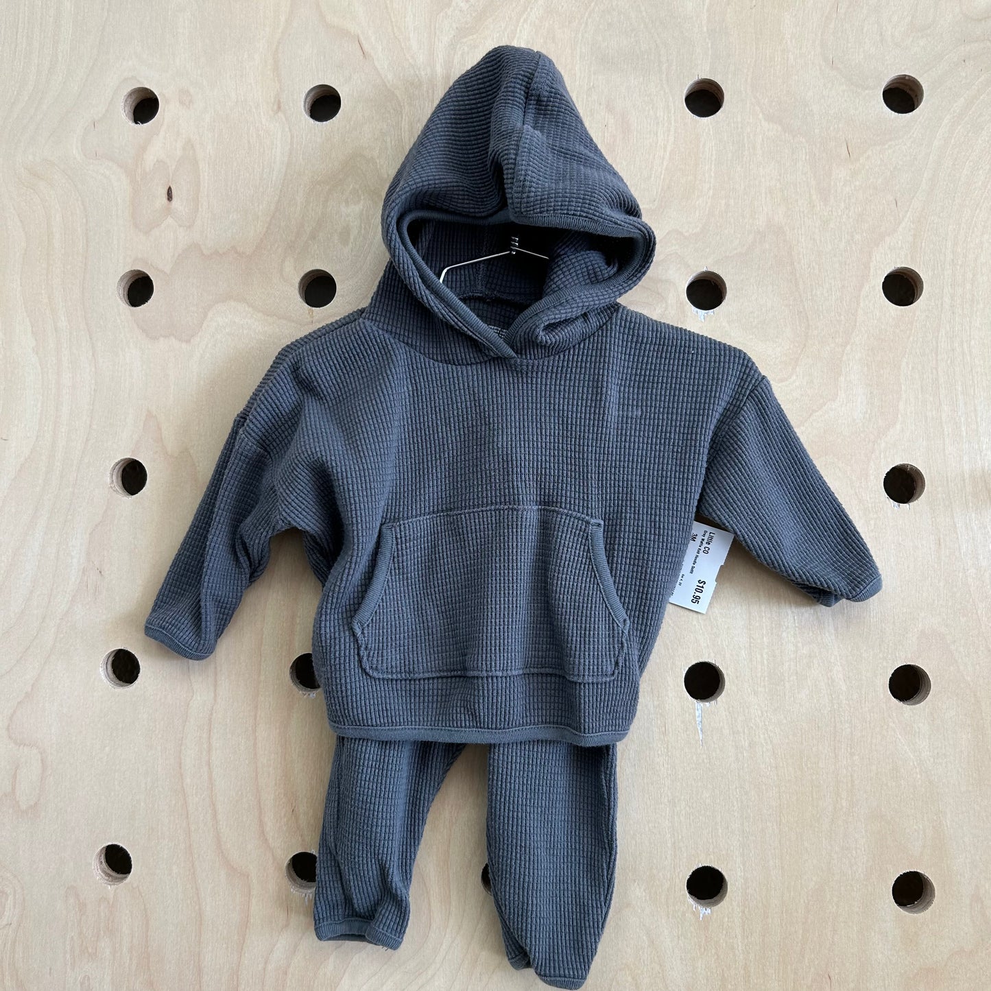 Grey Waffle Knit Hoodie Outfit