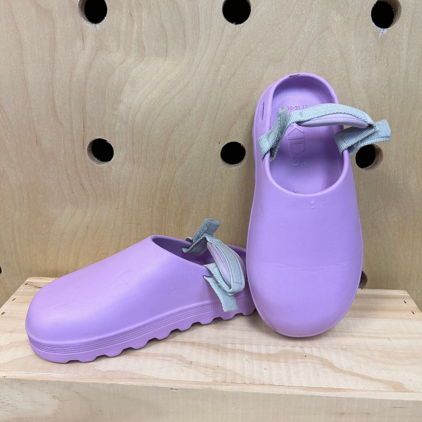 Lavender Charlie Beach Slides