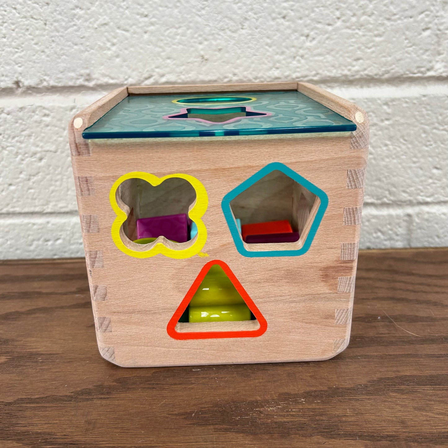Wonder Cube Shape Sorter
