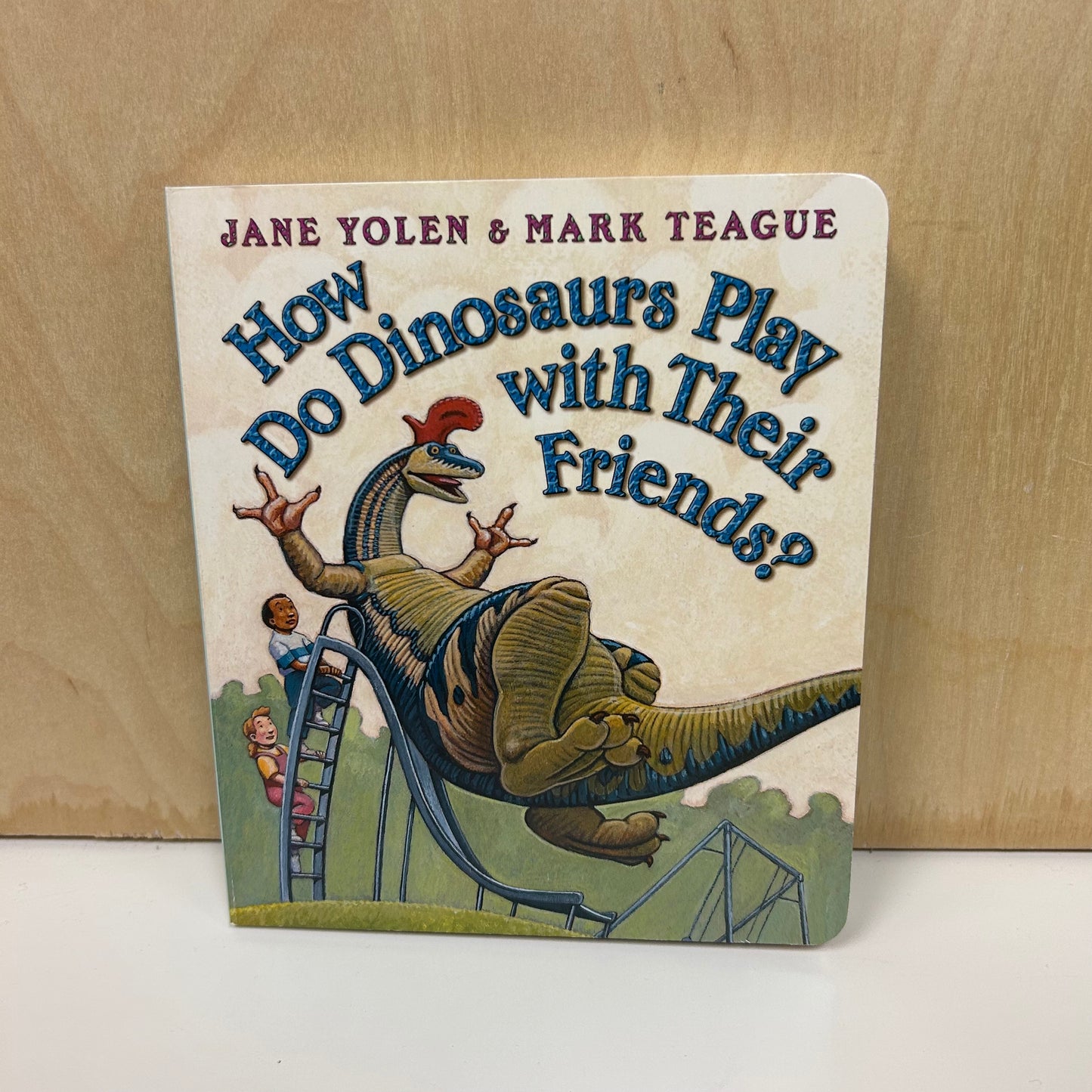 How Do Dinosaurs Play with Their Freinds?