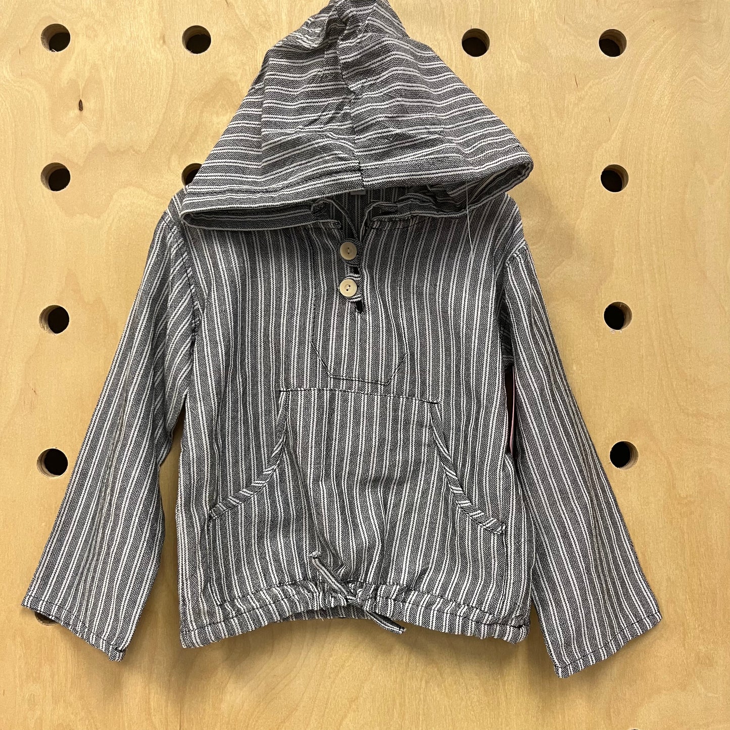 Black & Whie Pocket Pullover