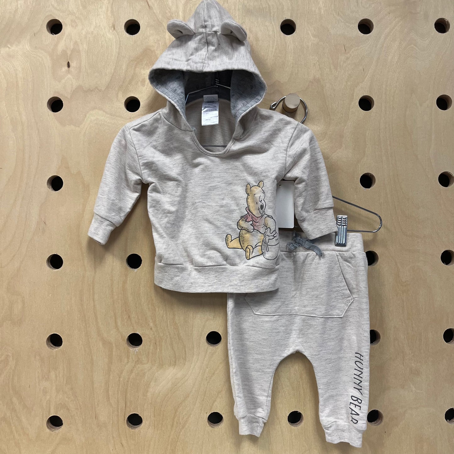 Oatmeal Whinnie the Pooh Outfit