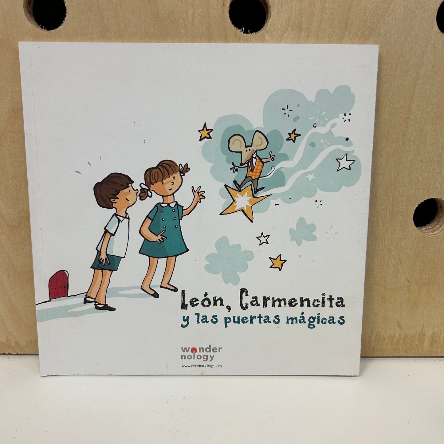 Leon Carmencita y Las Puertas Magicas