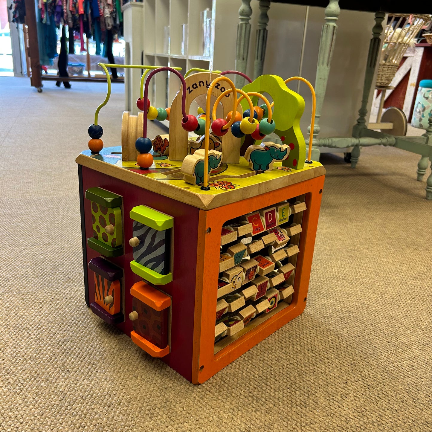 Zany Zoo Acrtivity Cube