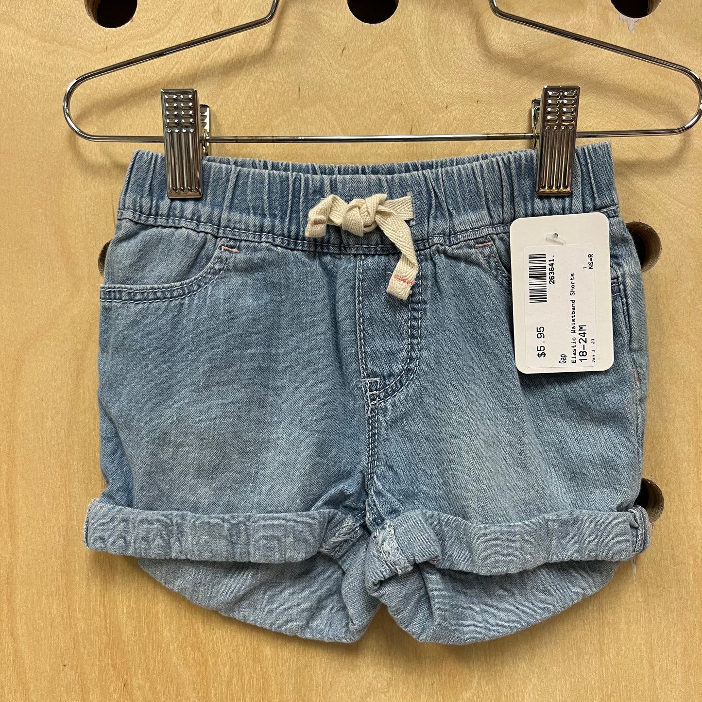 Elastic Waistband Shorts