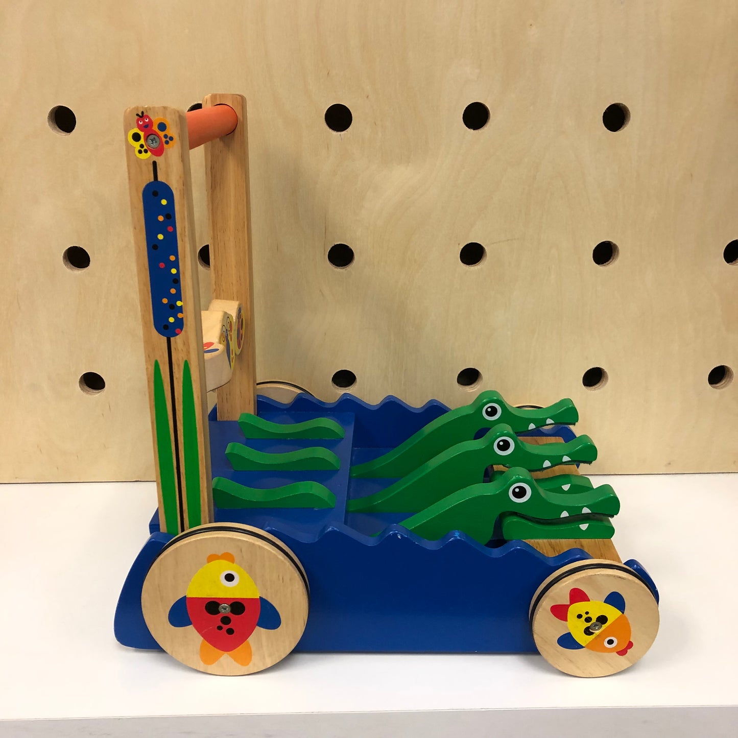 Chomp & Clack Alligator Push