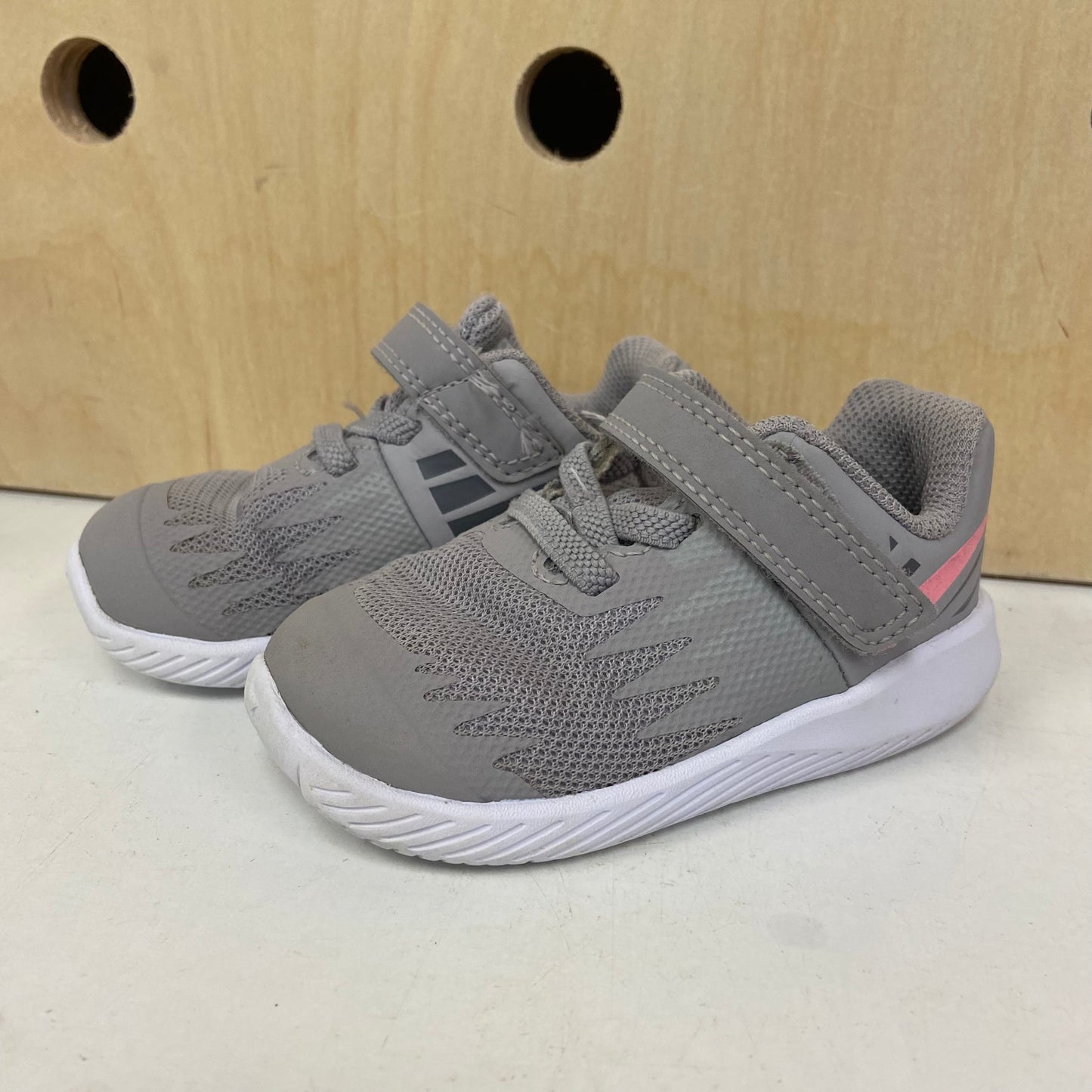 Grey Star Runner Sneakers