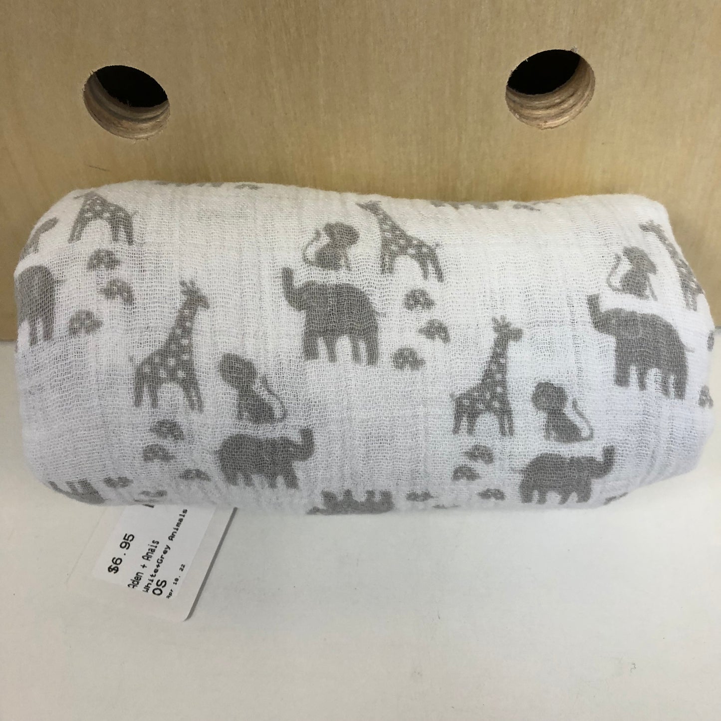 White+Grey Animals Muslin Blan