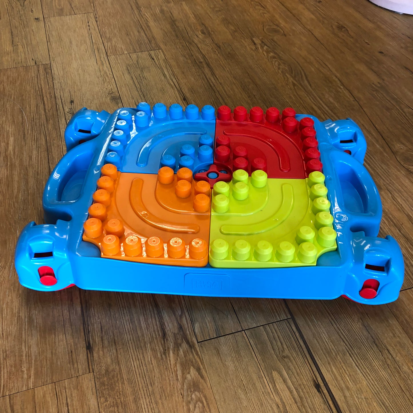 Build 'N Learn Table