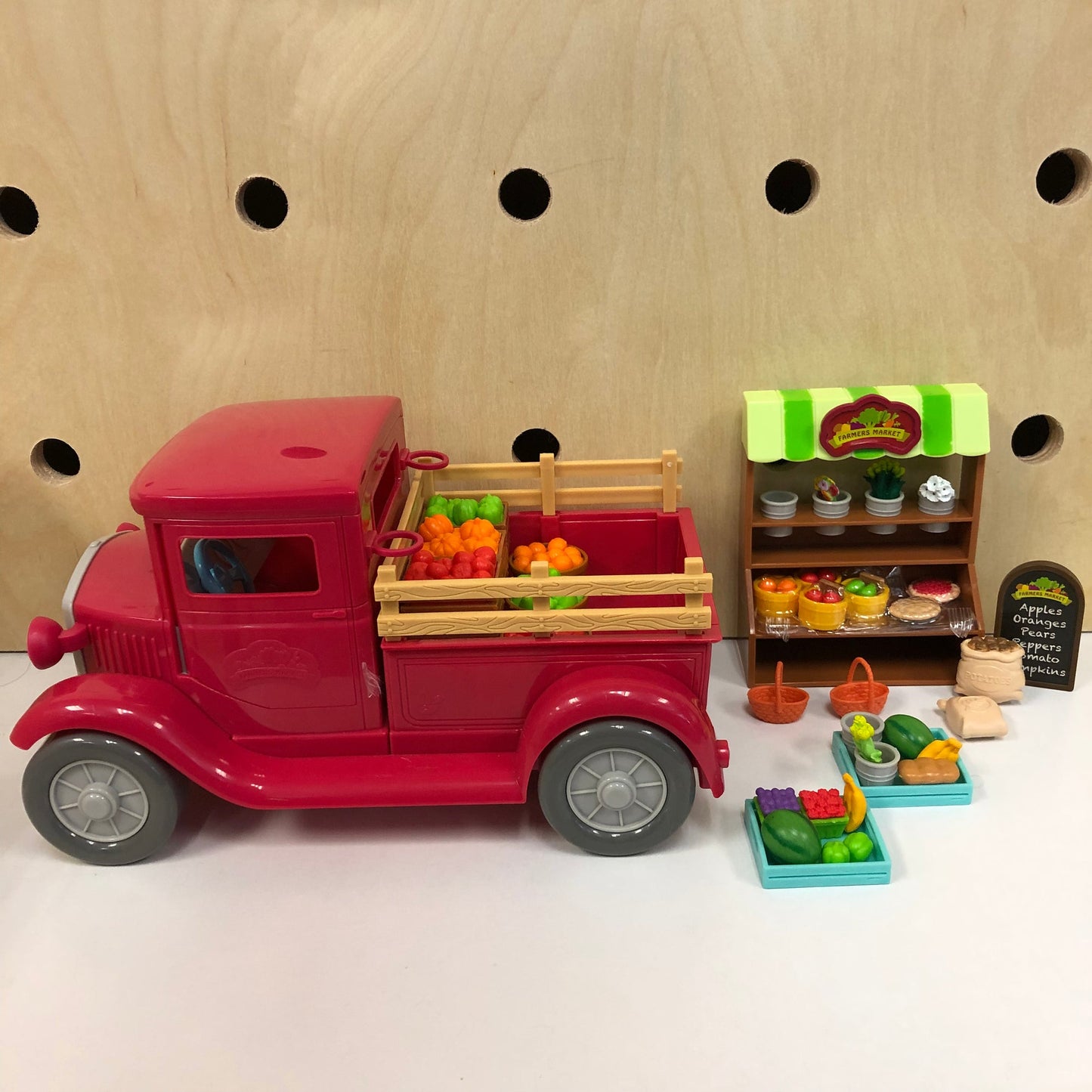 Lil Woodzeez Farmers Market