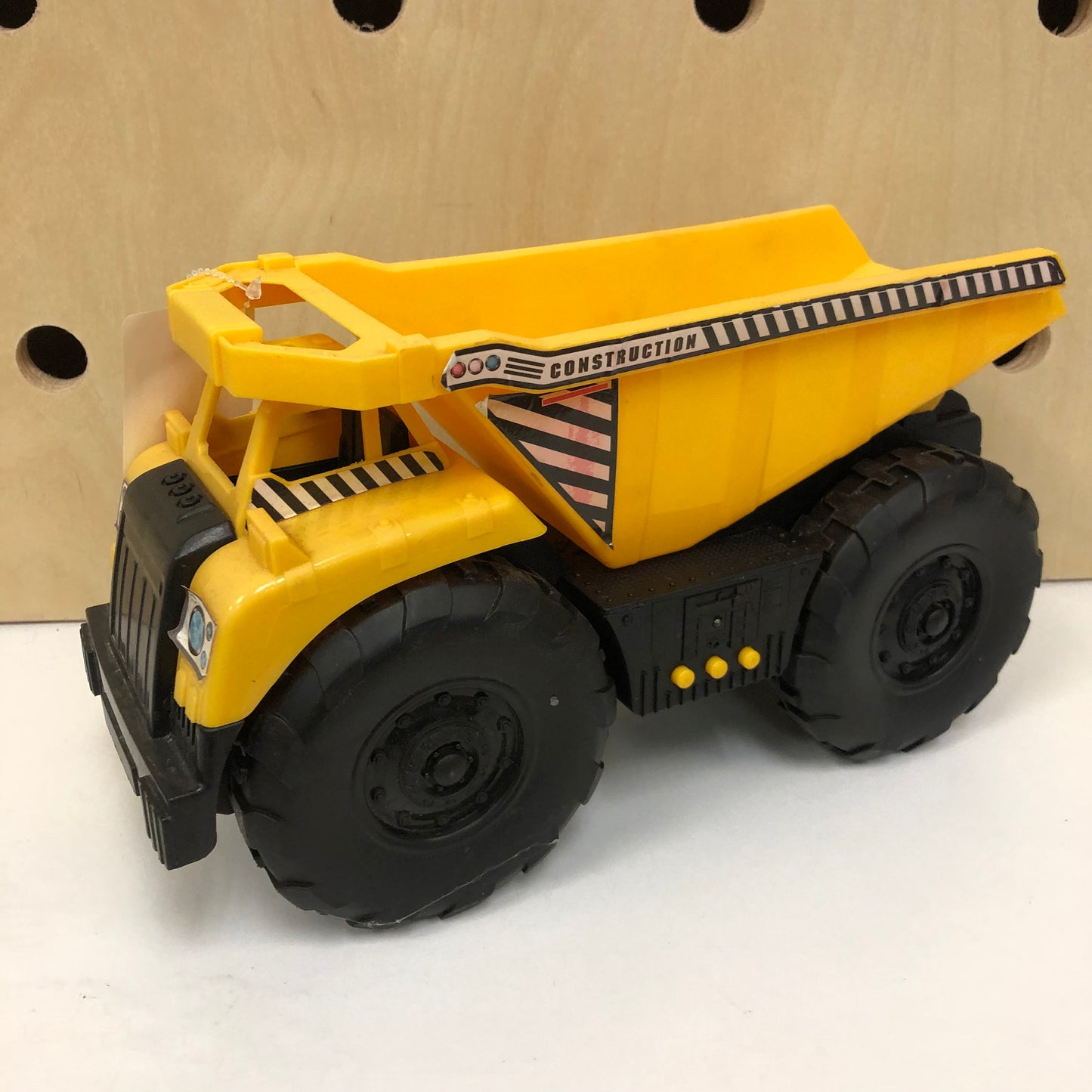 Lights + Sounds Dump Truck