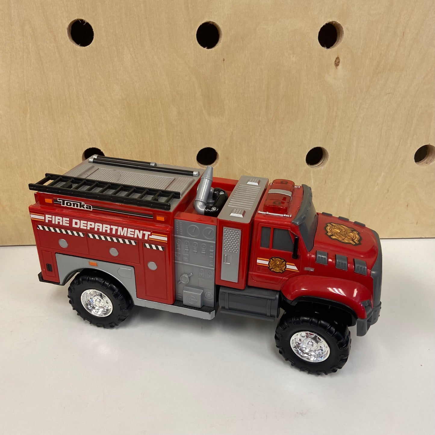 Lights + Sounds Firetruck