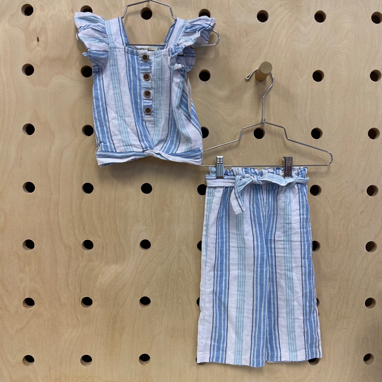 Pinstriped Linen-blend Outfit