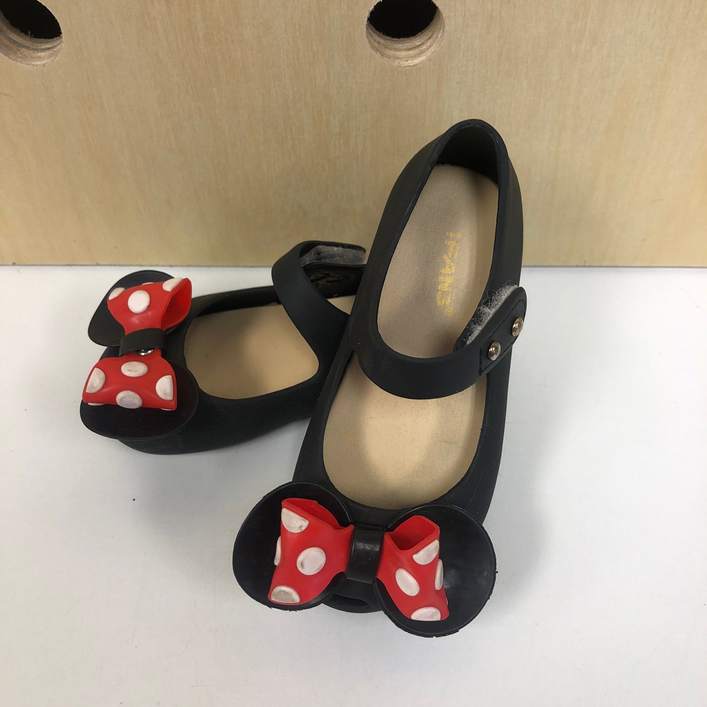Black + Red Bow Jellies