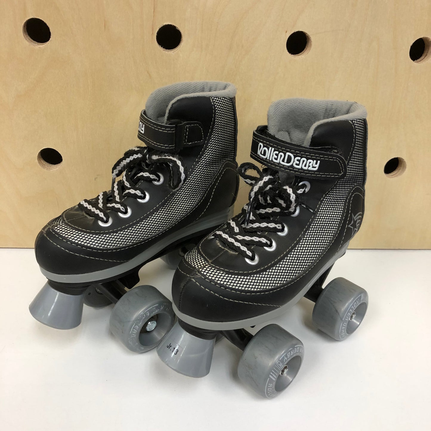 Grey Firestar Roller Skates