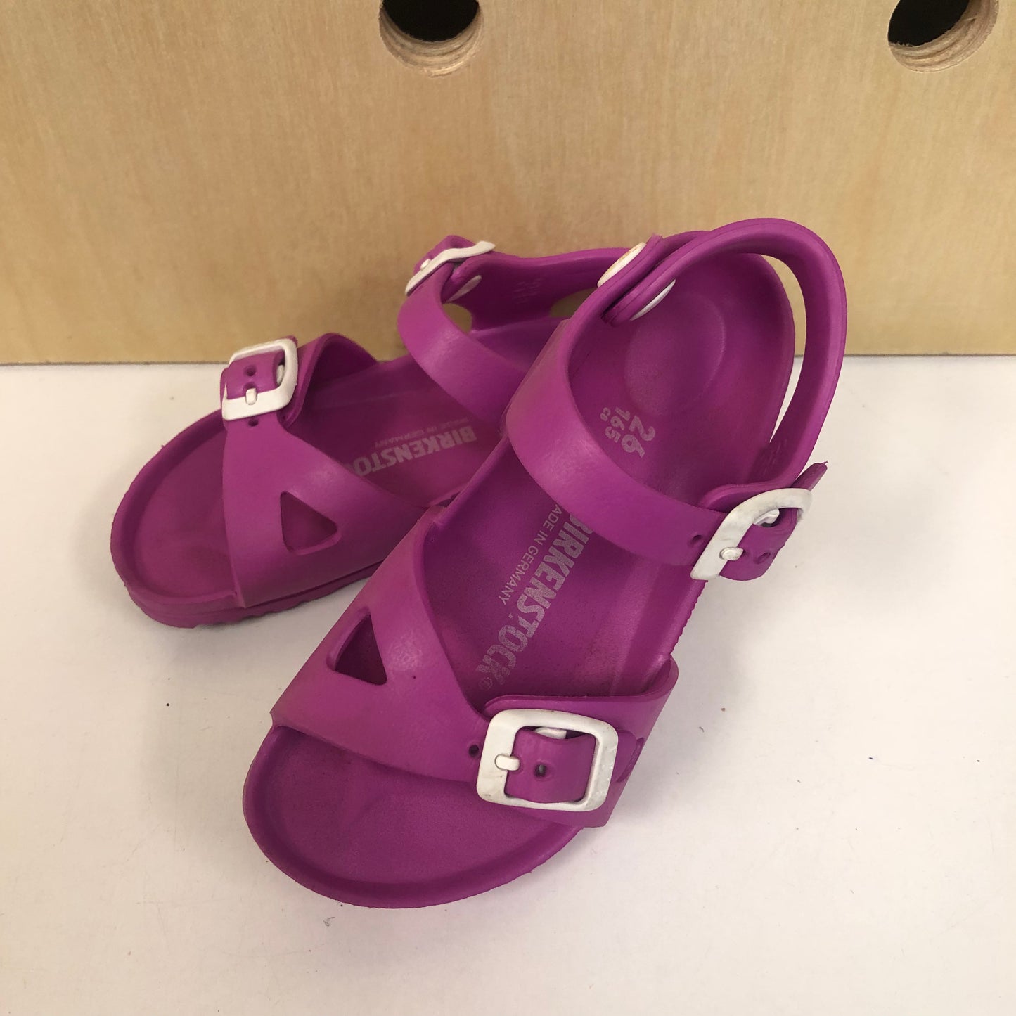 Raspberry Rio Eva Sandals