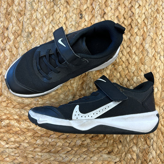 Black/White Sneaekrs