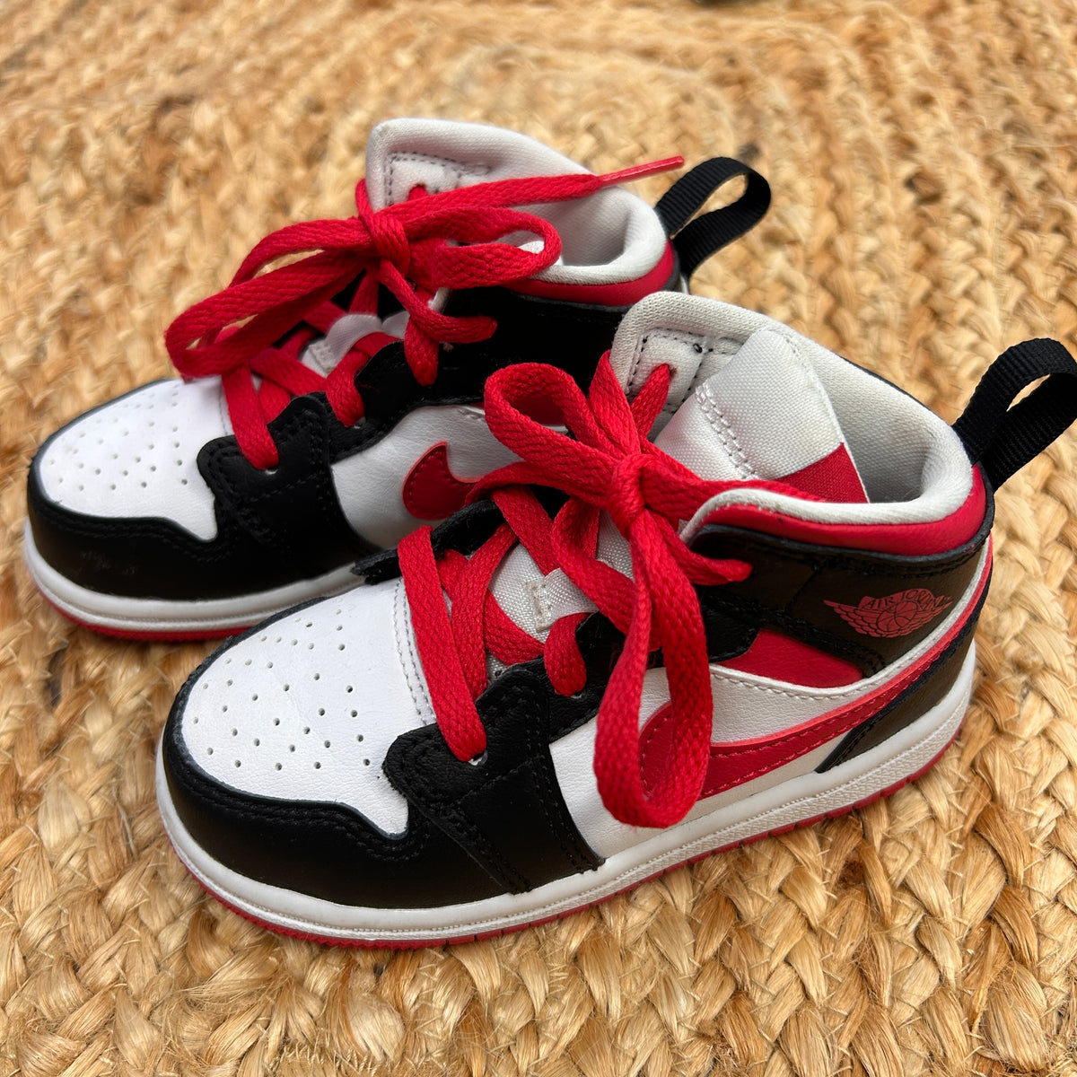 Black/Berry Jordan 1 Mid Sneakers