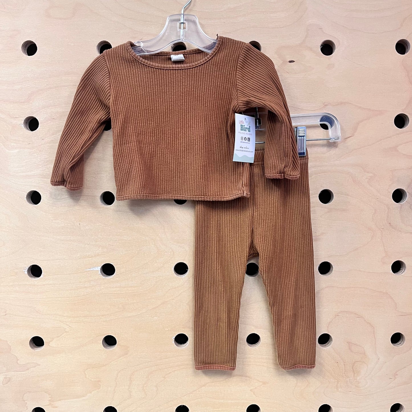 Brown Ribbed Outfit