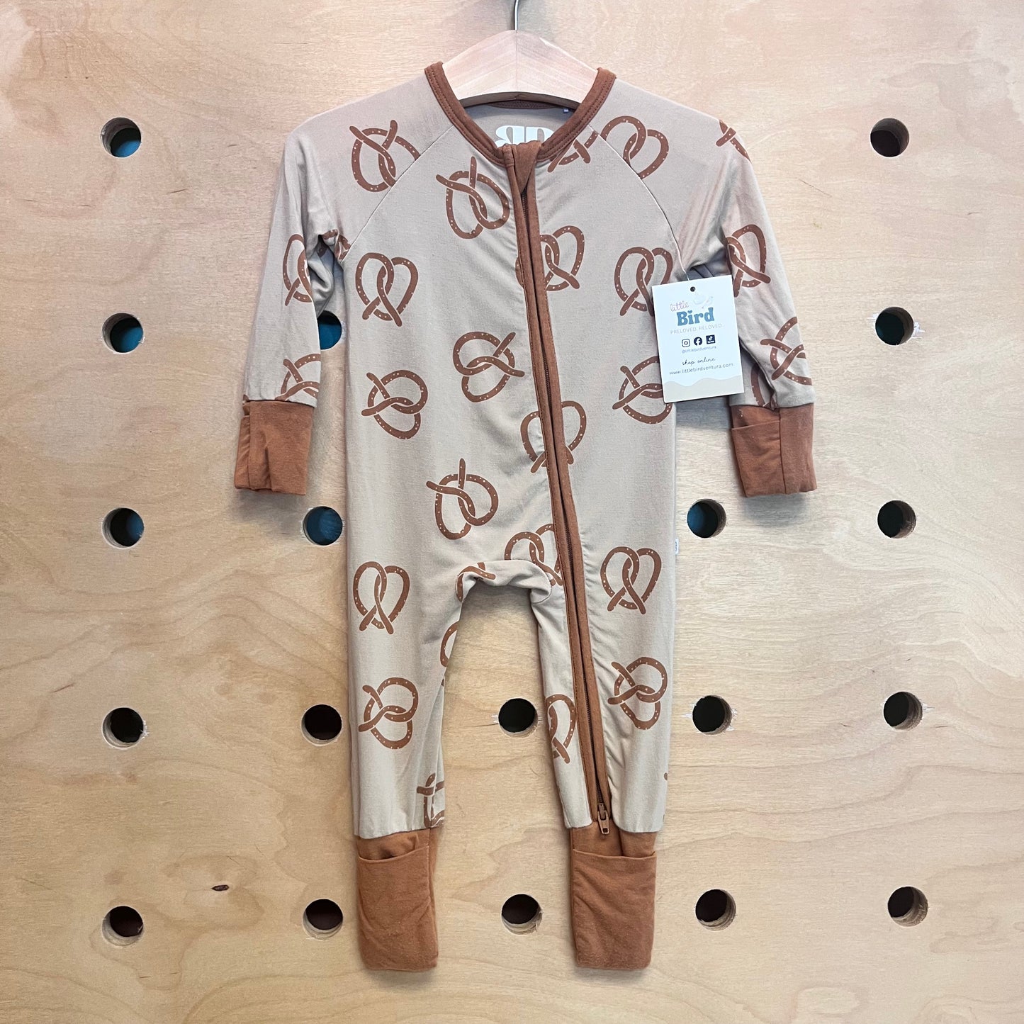 Brown Pretzels Bamboo Zippy