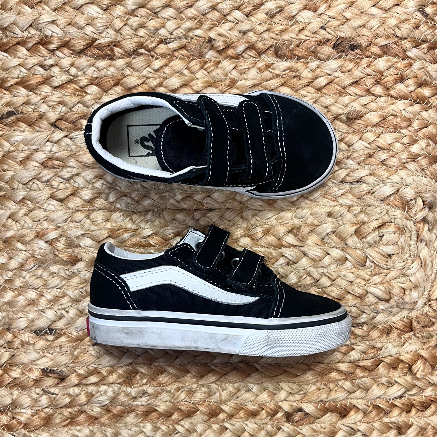 B&W V Skate Sneakers