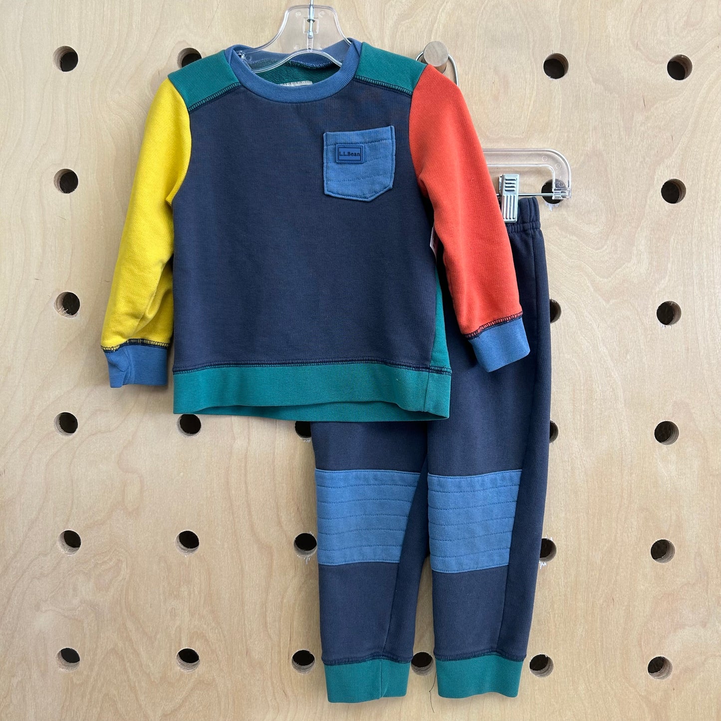 Colorblock Outfit