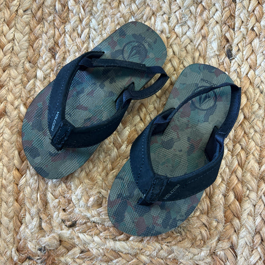 Black/Camo Ankle Strap Flip Flops