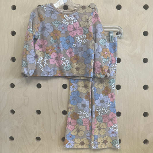 Beige Floral Outfit