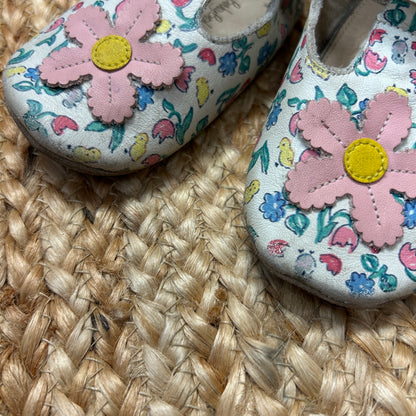 Colored Floral Leather Soft Shoes