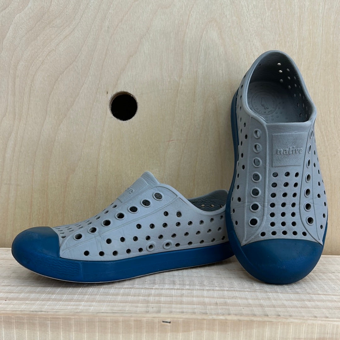 Grey & Blue Jeffersons