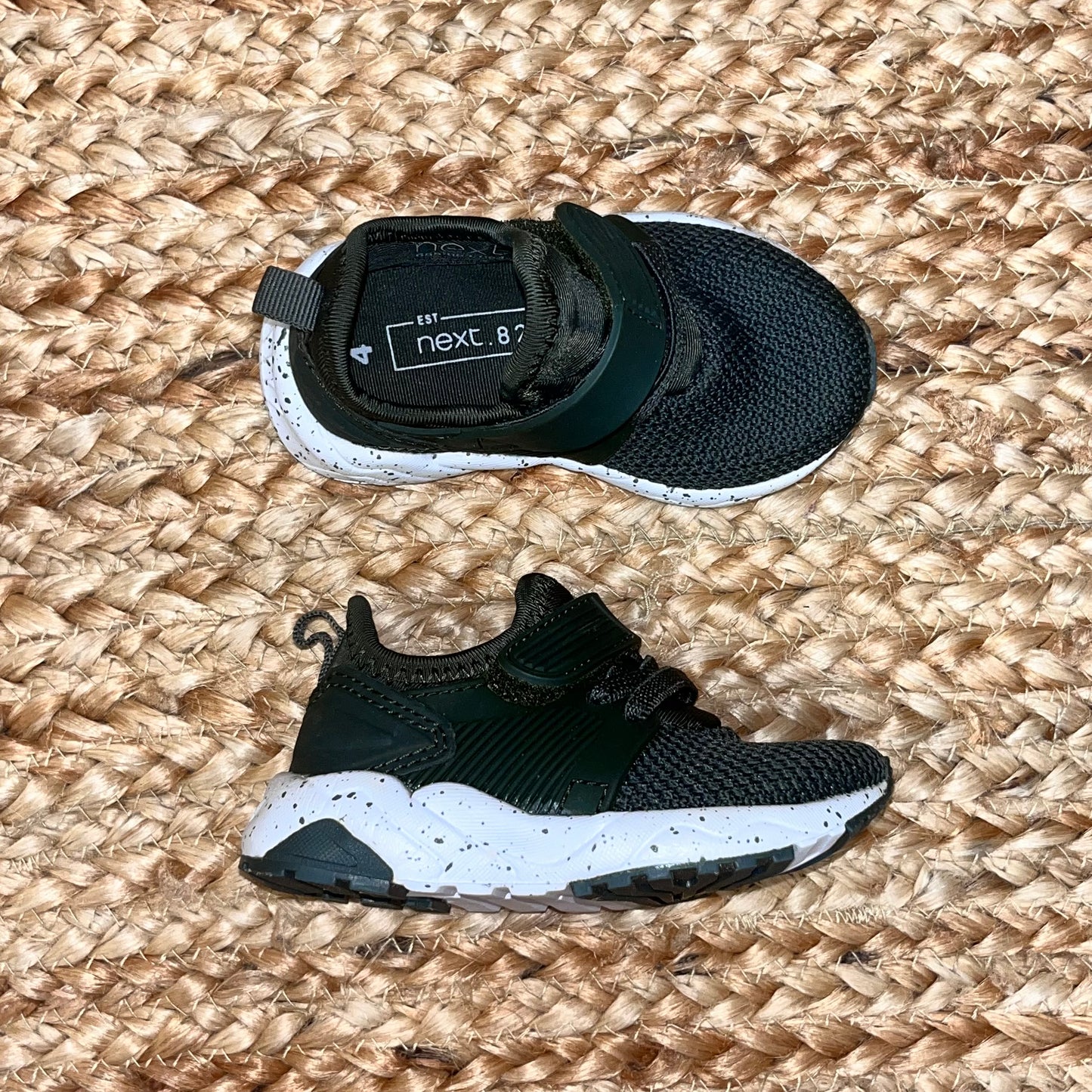 Green Mesh Velcro Running Sneakers
