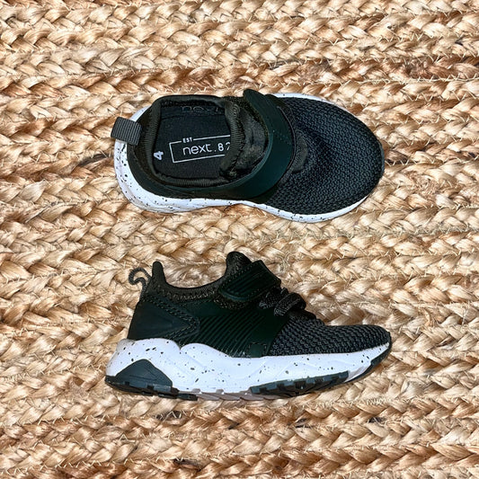 Green Mesh Velcro Running Sneakers