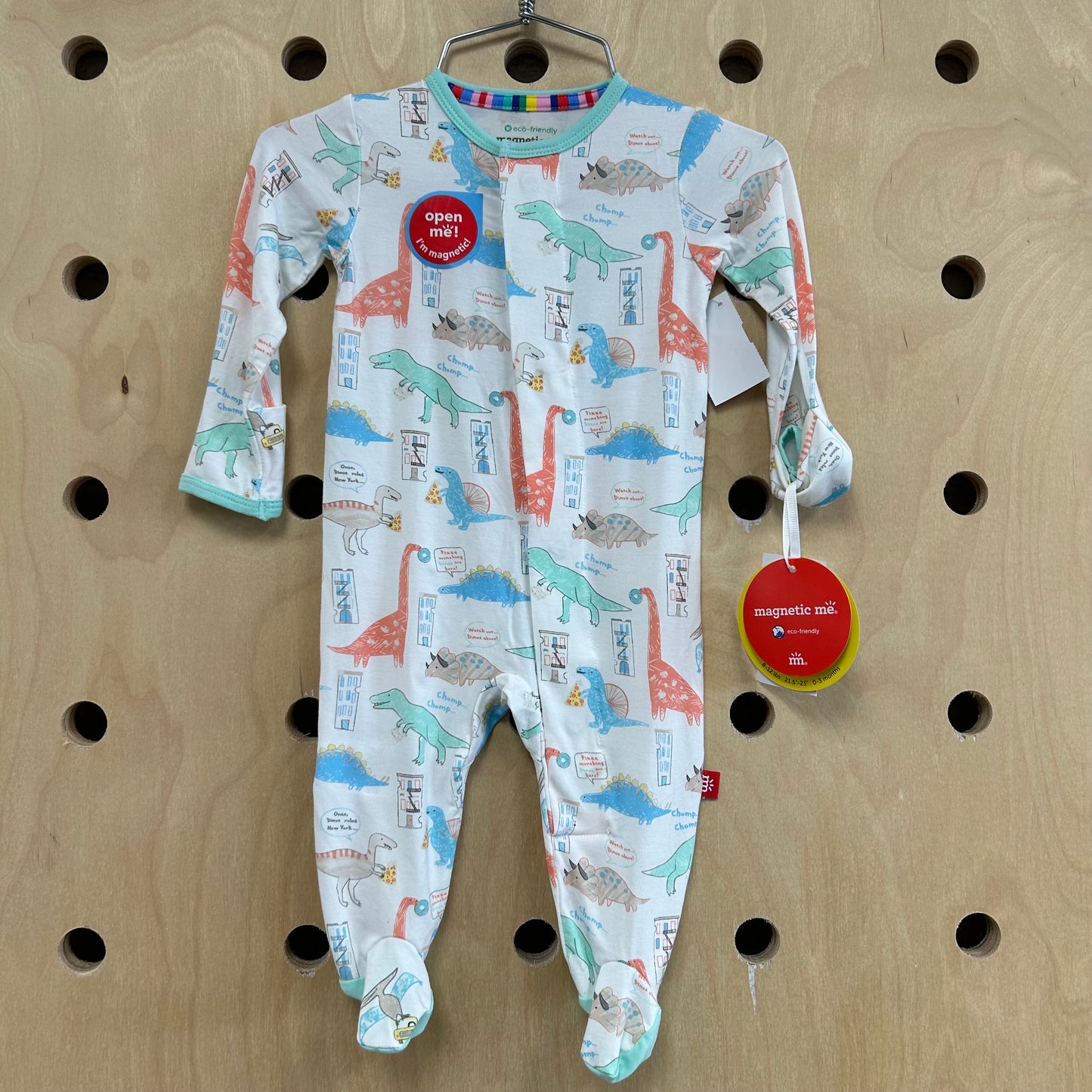 Magnetic Door Dash Dino Footies NEW!