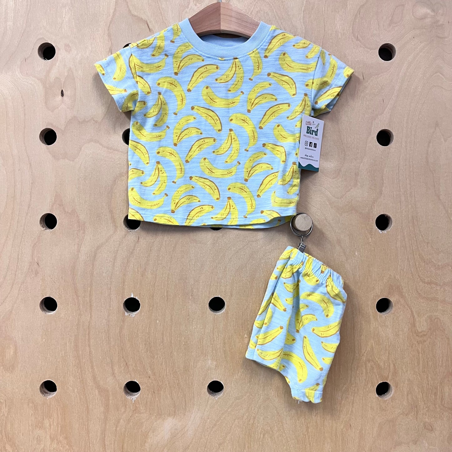 Blue Bananas Outfit