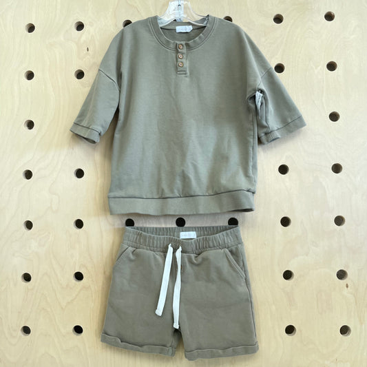 Green Organic Sweatshirt & Shorts