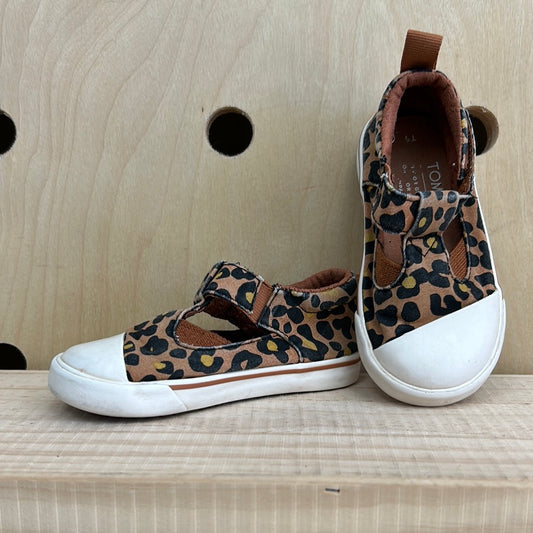 Animal Print T-Strap Shoes