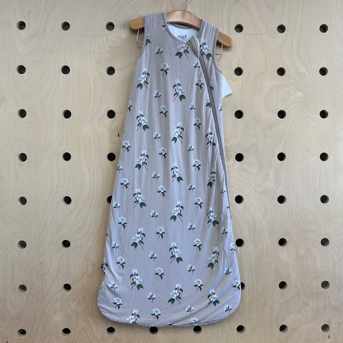 Tan Floral 1.0 Tog Wearable Blanket