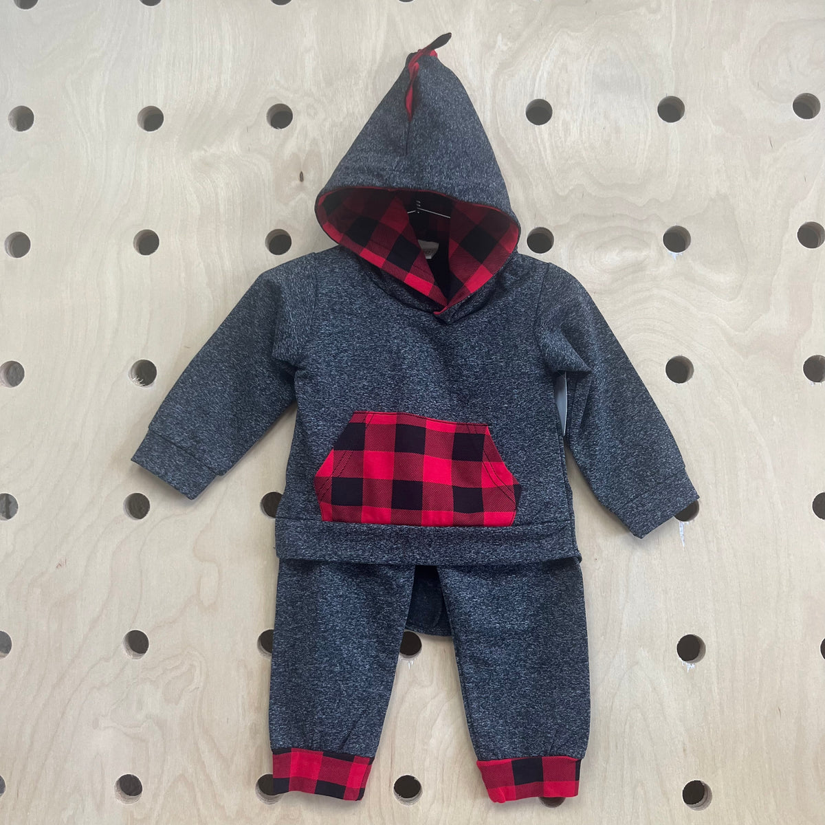 Grey+Buffalo Plaid Hoodie Outfit