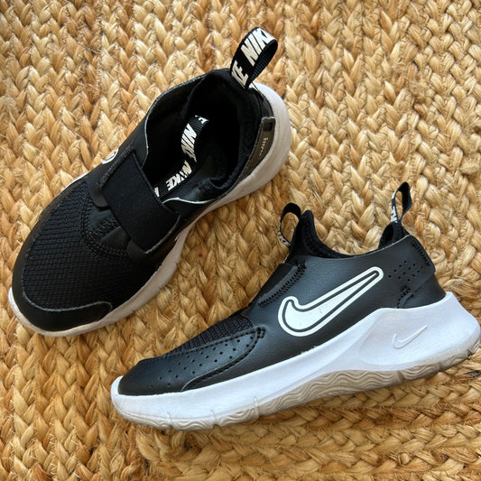 Black Flex Runner 3 Sneakers