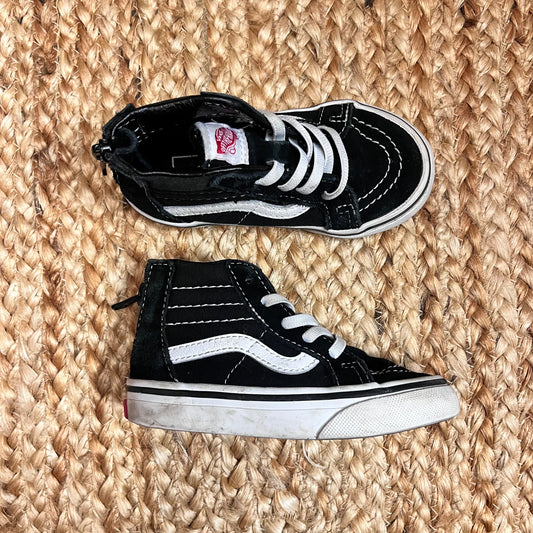 B&W Sk8-Hi Zip Sneakers