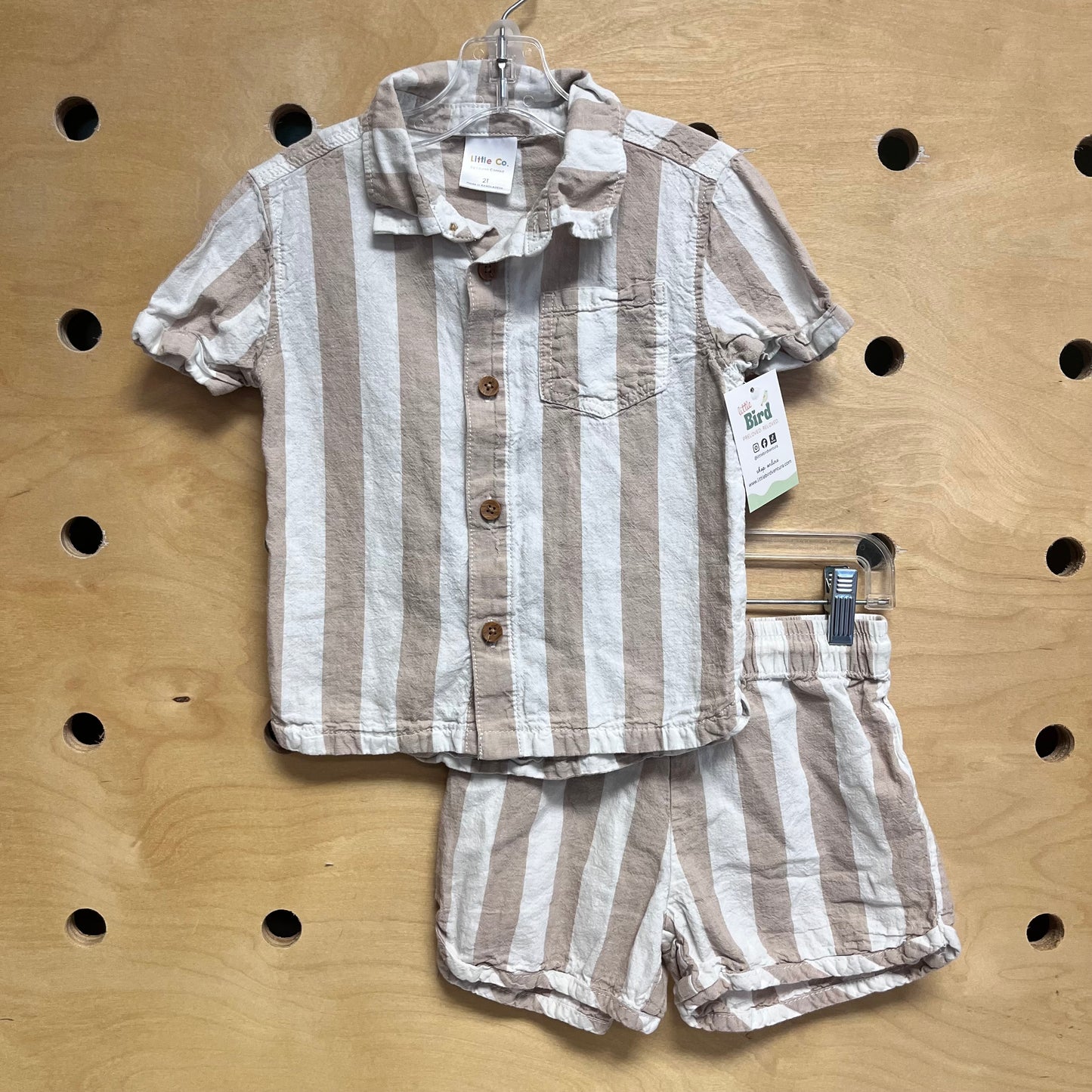 White/Tan Striped Outfit