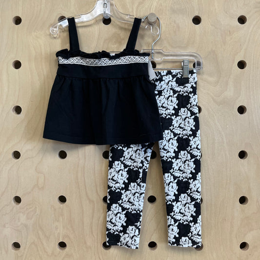 Black & White Floral Tank Outfit
