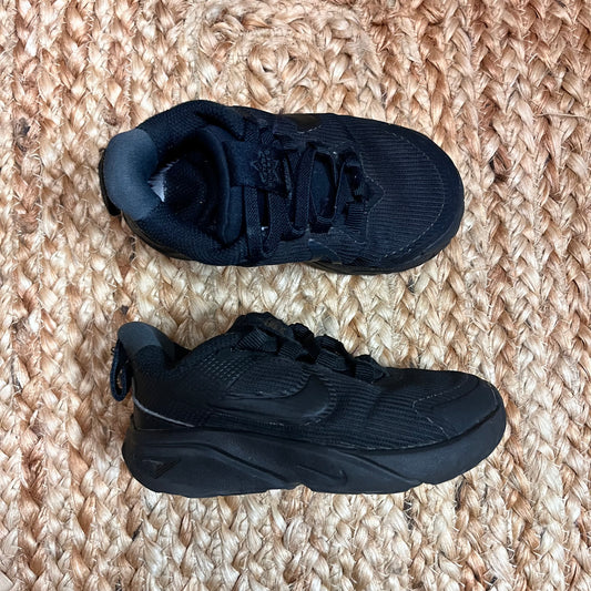 Black Star Runner Sneakers