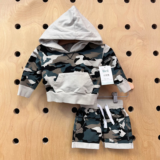 Beige Camo Hoodie Outfit