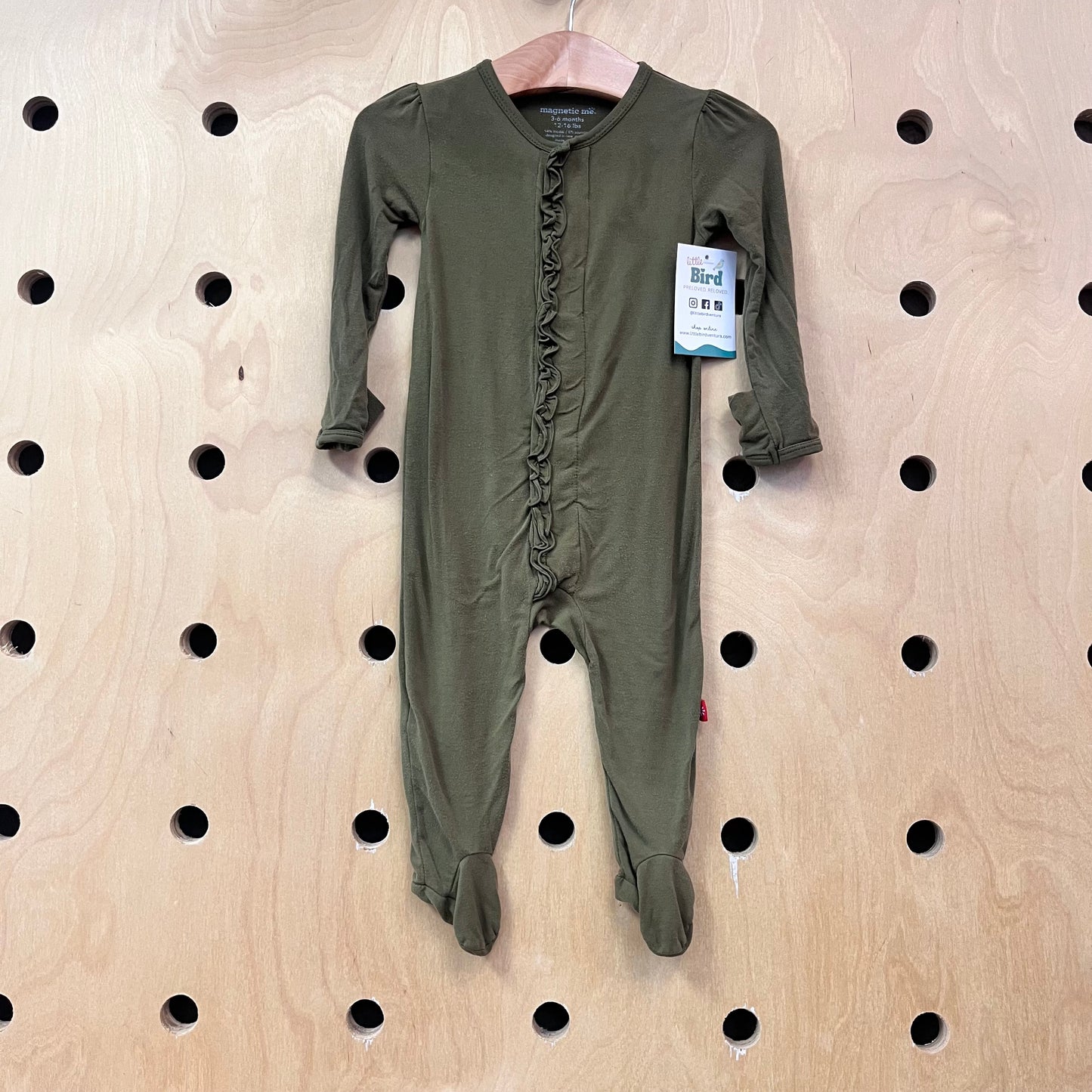 Green Ruffle Magnetic Footies