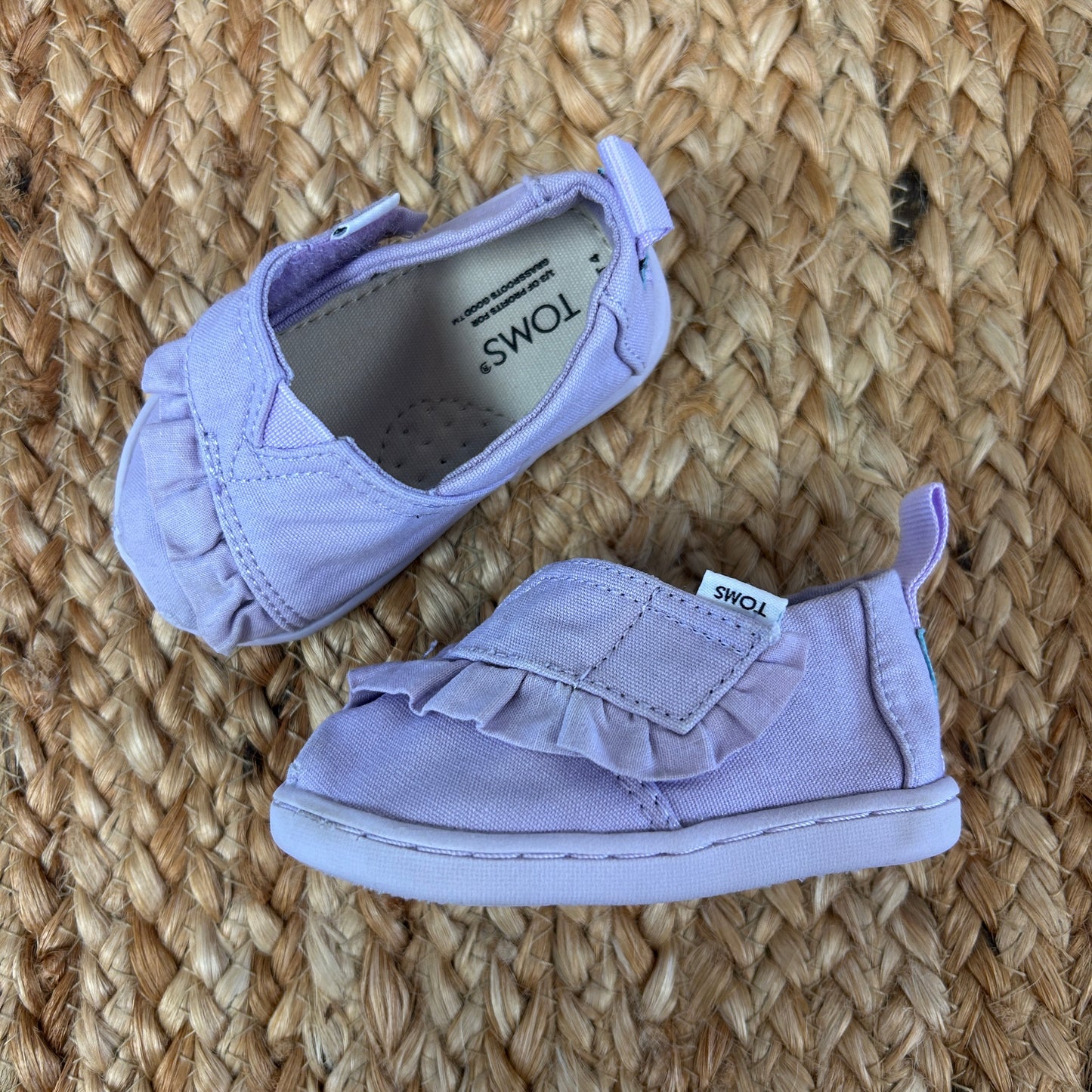 Light Orchid Ruffle Canvas Flats