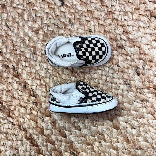 B&W Checkered Crib Walkers